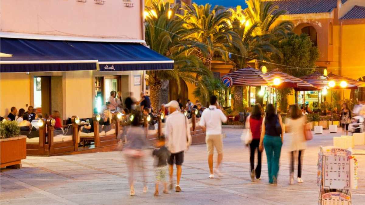 Villasimius vita notturna: locali tipici e serate da non perdere